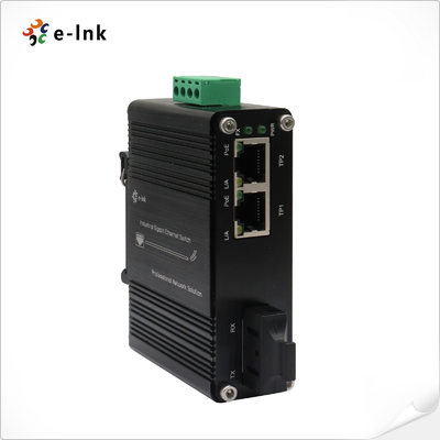 Mini Industrial 1-Port 100Base-FX a 2-Port 10/100Base-T 30W PoE+ Media Converter